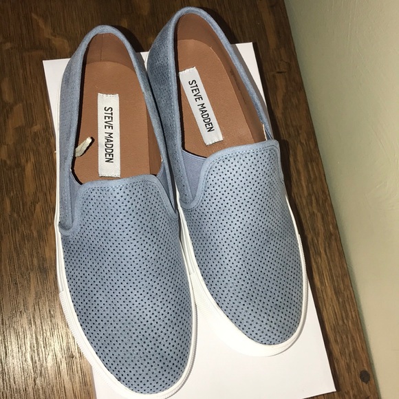 New In box! Steve Madden “Zarayy” slip-on sneaker - Picture 3 of 4